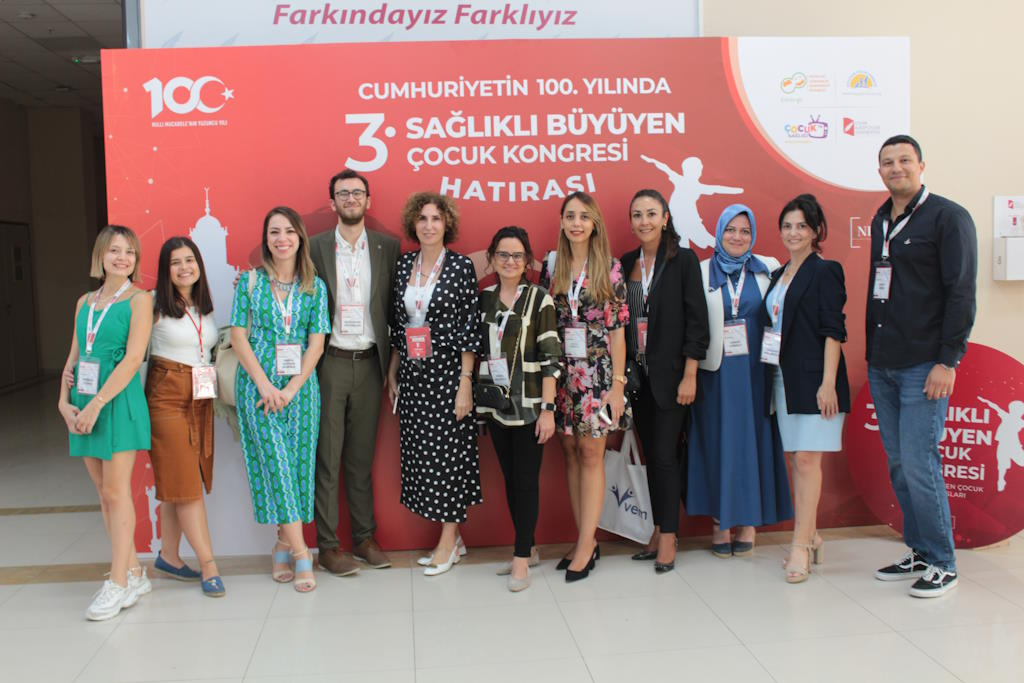 3. Uluslararası Sağlıklı Büyüyen Çocuk Kongresi Büyük Katılımla İzmir’de Gerçekleşti.